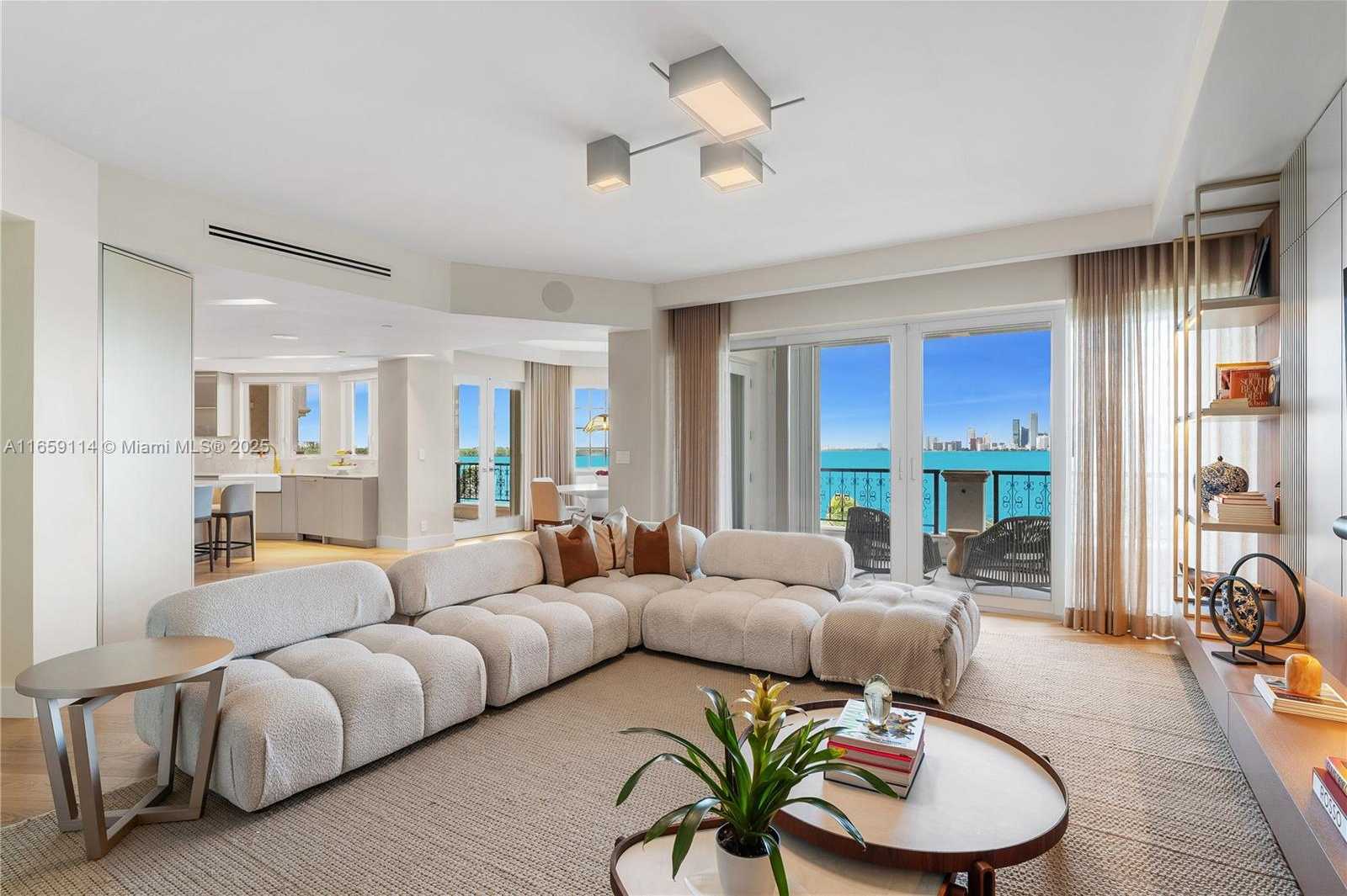 Small Image of 5242 FISHER ISLAND DR #5242, Miami Beach Number 30