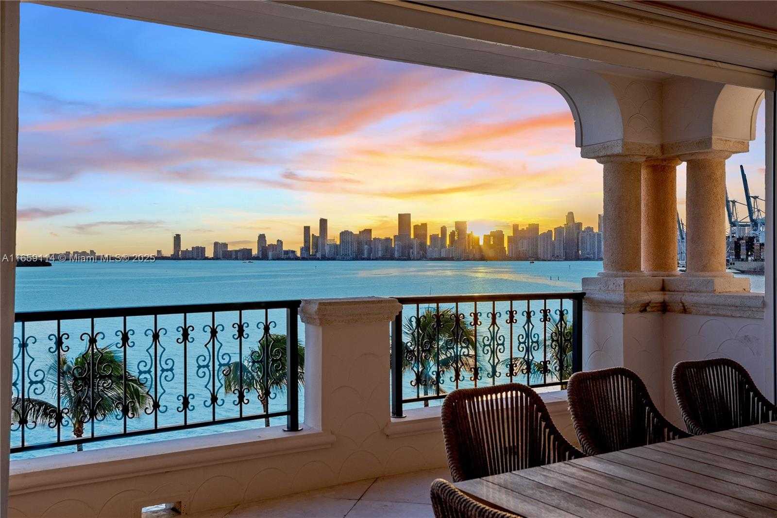 Small Image of 5242 FISHER ISLAND DR #5242, Miami Beach Number 36