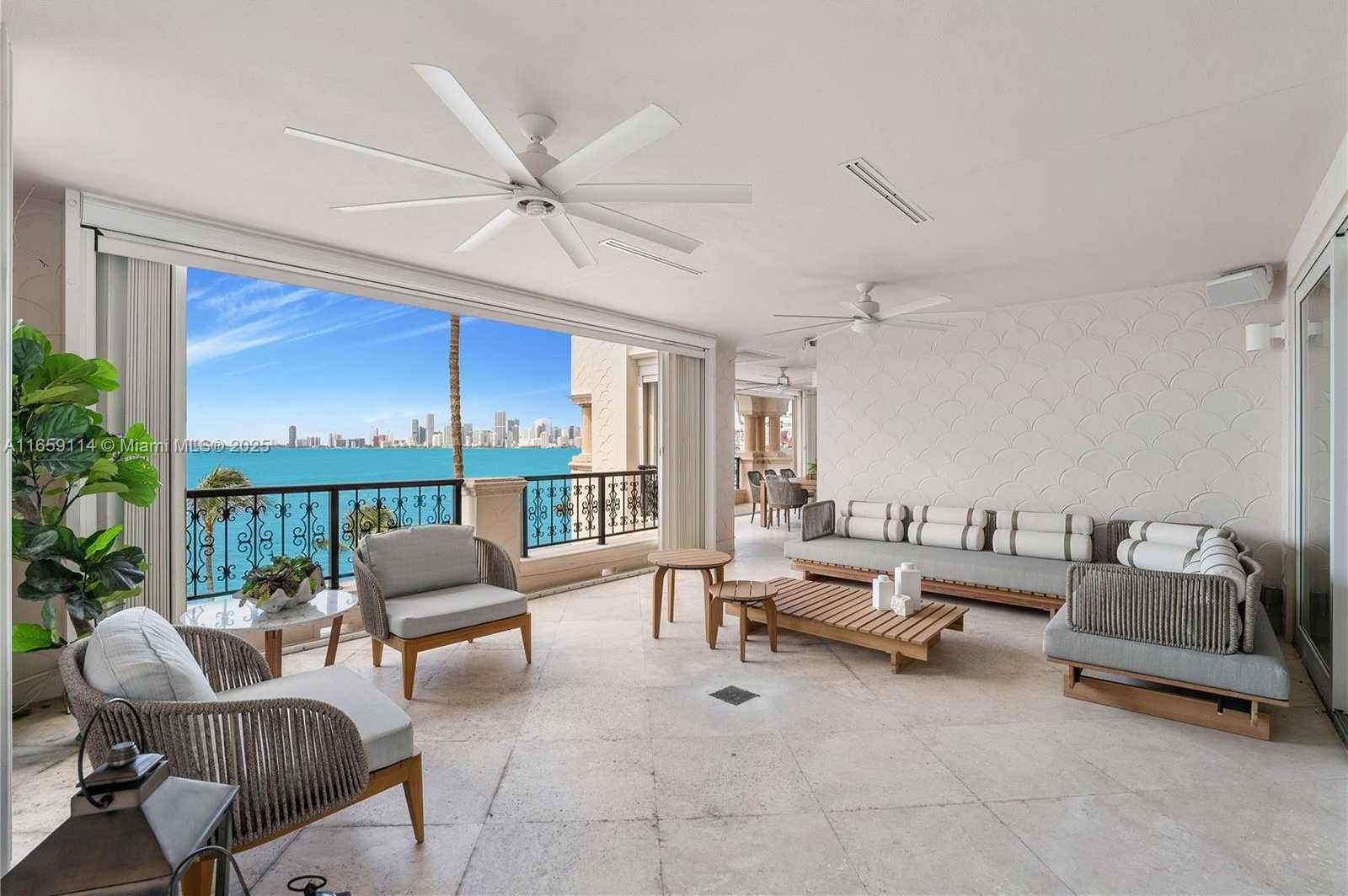 Small Image of 5242 FISHER ISLAND DR #5242, Miami Beach Number 37