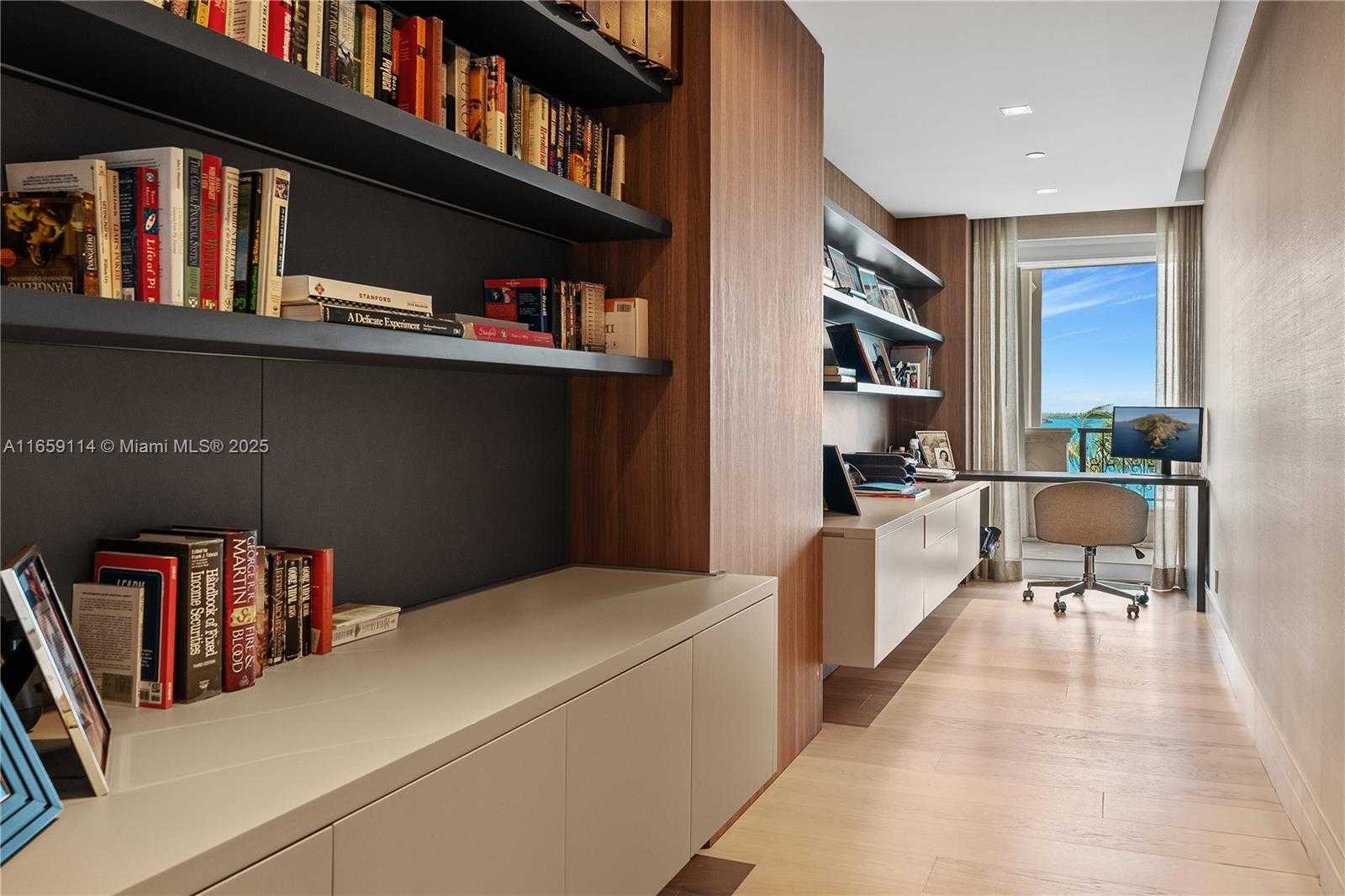 Small Image of 5242 FISHER ISLAND DR #5242, Miami Beach Number 48