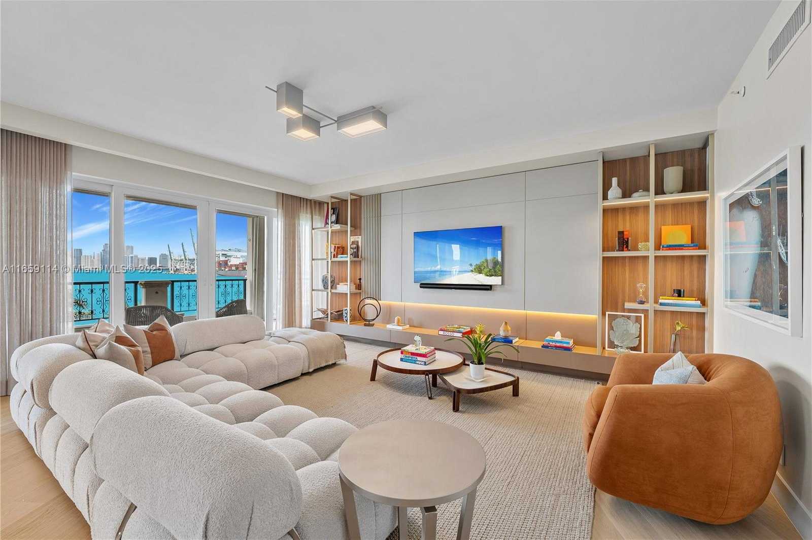Small Image of 5242 FISHER ISLAND DR #5242, Miami Beach Number 5