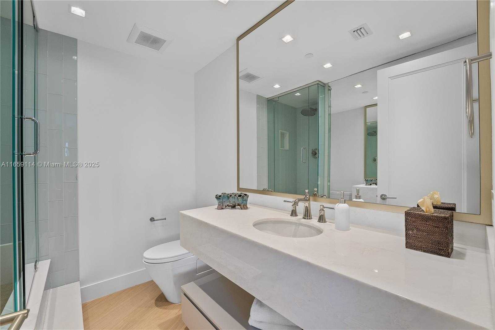 Small Image of 5242 FISHER ISLAND DR #5242, Miami Beach Number 54