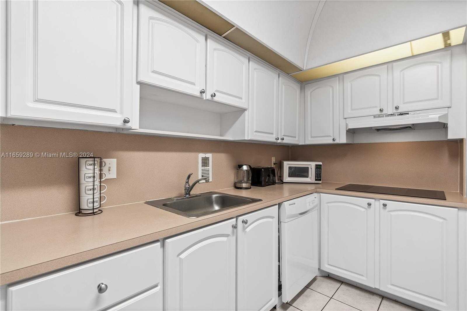 Small Image of 3801 SOUTH OCEAN DR #2Z, Hollywood Number 23
