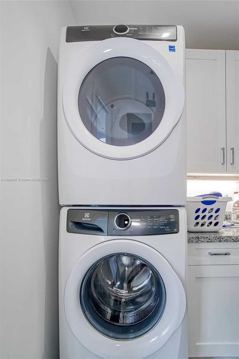 Small Image of 6100 #2N, Hollywood Number 55
