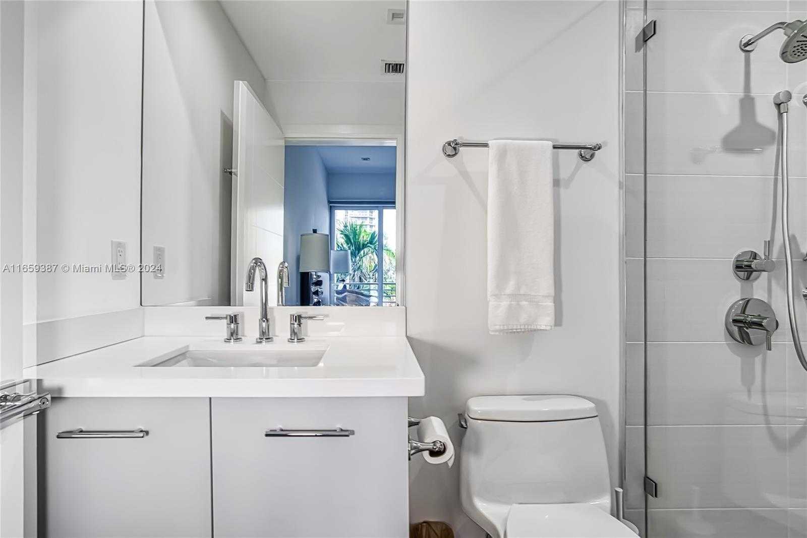 Small Image of 6100 #2N, Hollywood Number 75