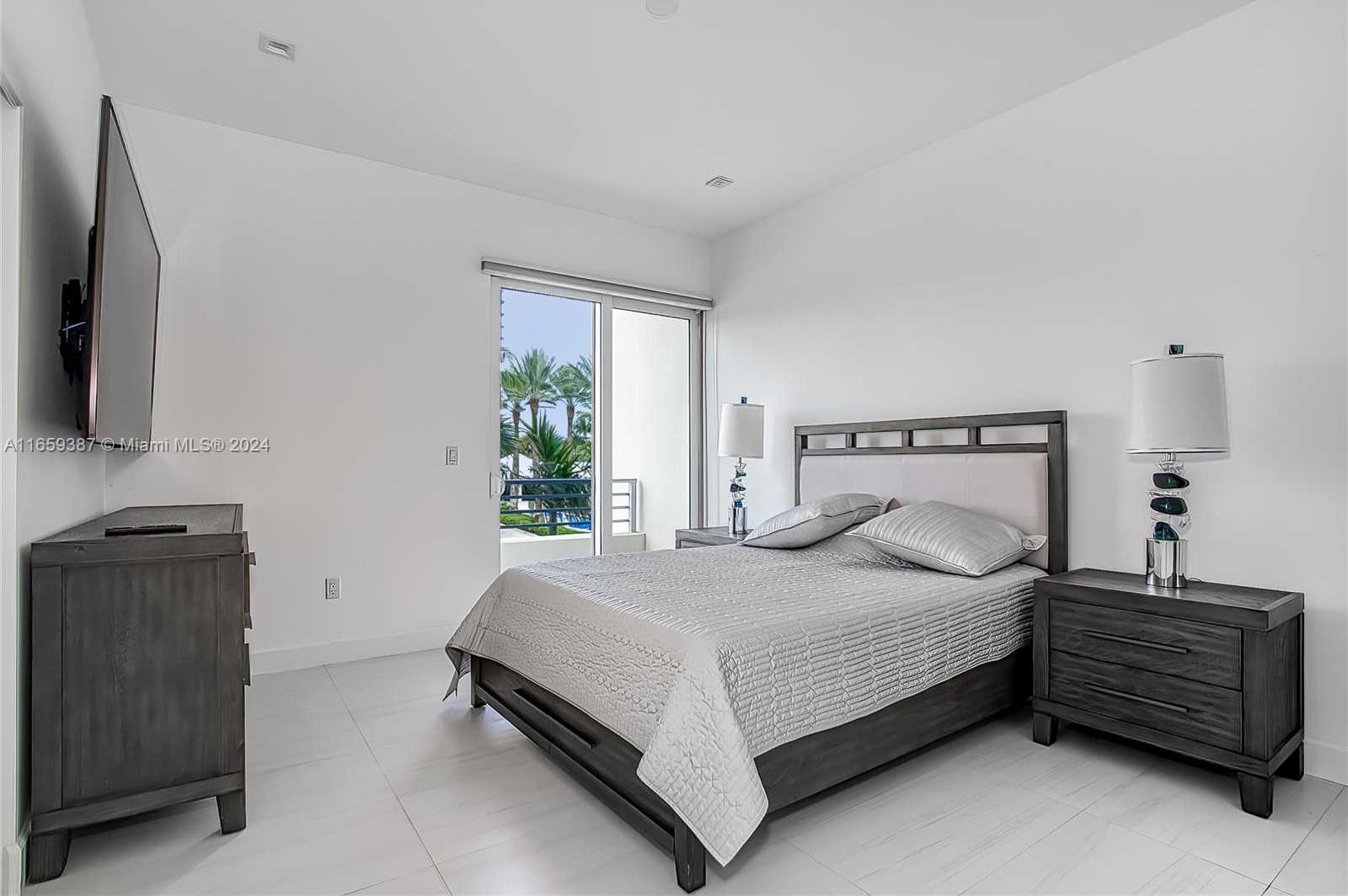 Small Image of 6100 #2N, Hollywood Number 78