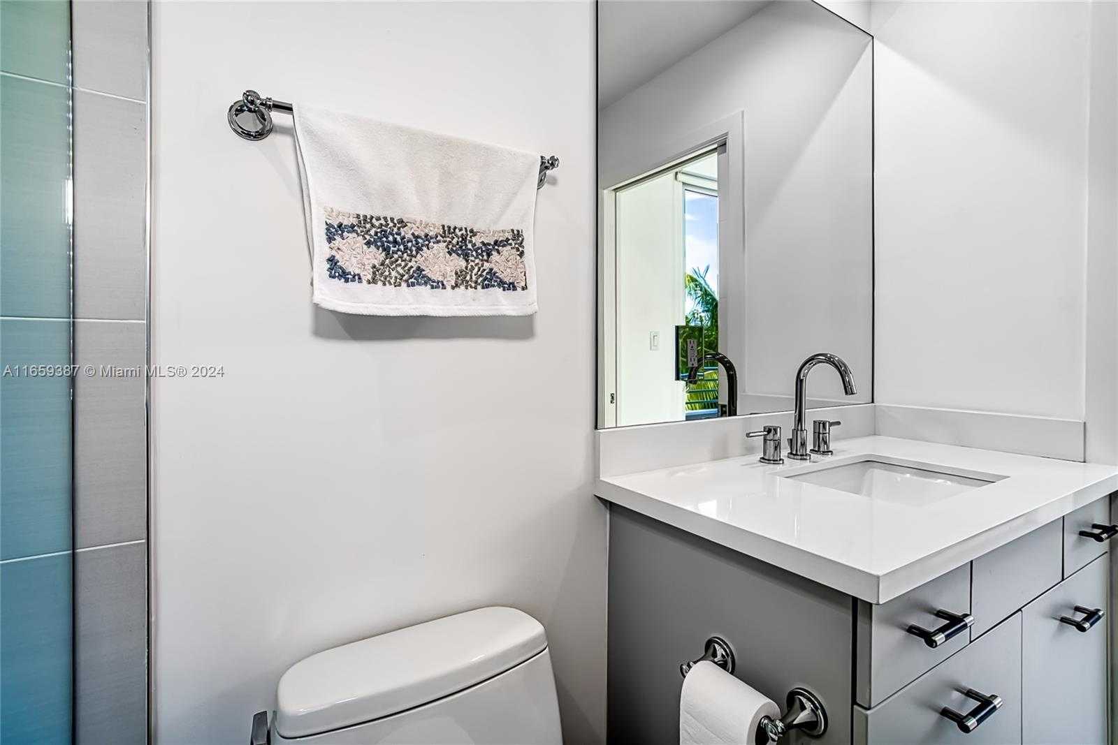 Small Image of 6100 #2N, Hollywood Number 90