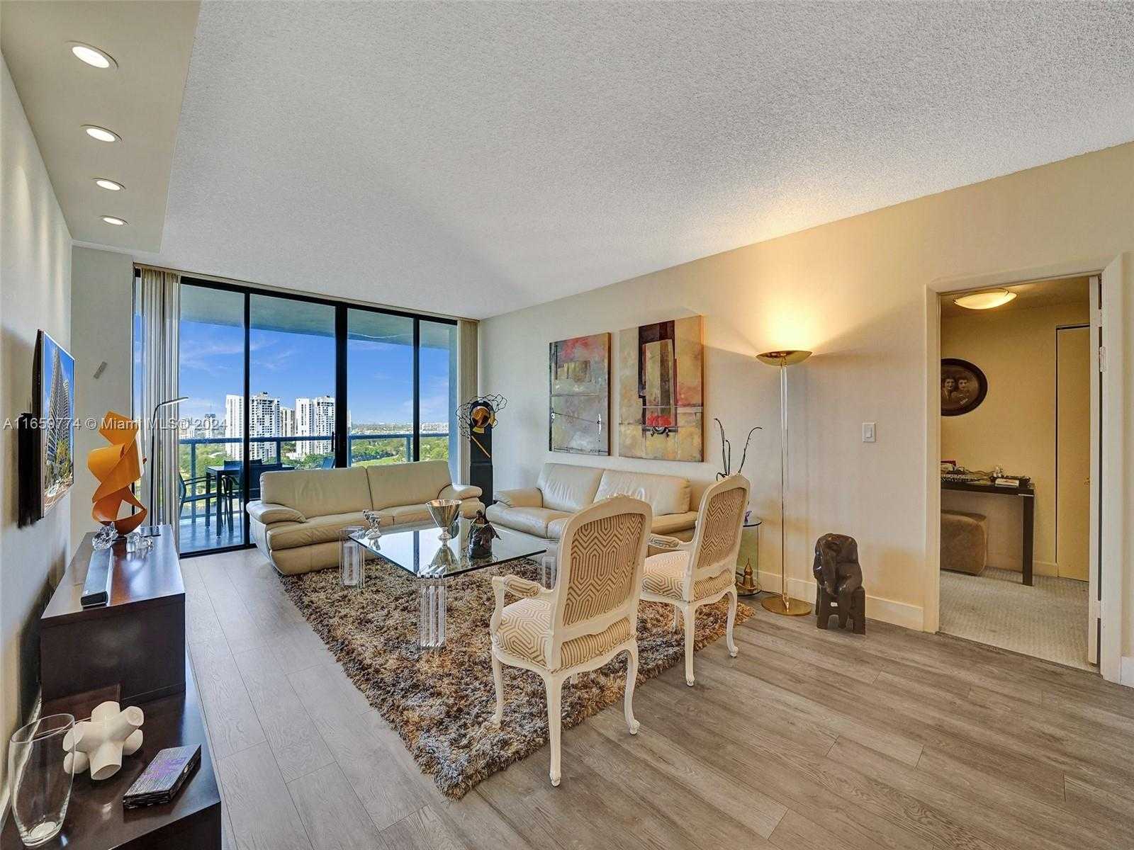 Small Image of 20281 E Country Club Dr, Aventura, FL 33180, USA Number 4