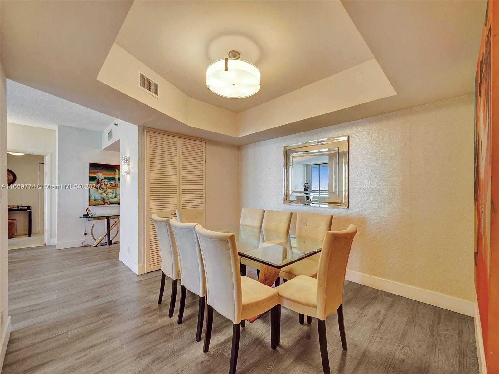 Small Image of 20281 E Country Club Dr, Aventura, FL 33180, USA Number 7