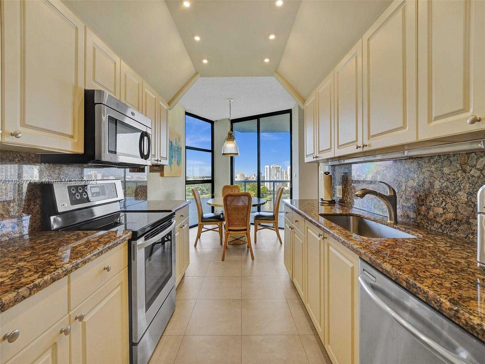Small Image of 20281 E Country Club Dr, Aventura, FL 33180, USA Number 8
