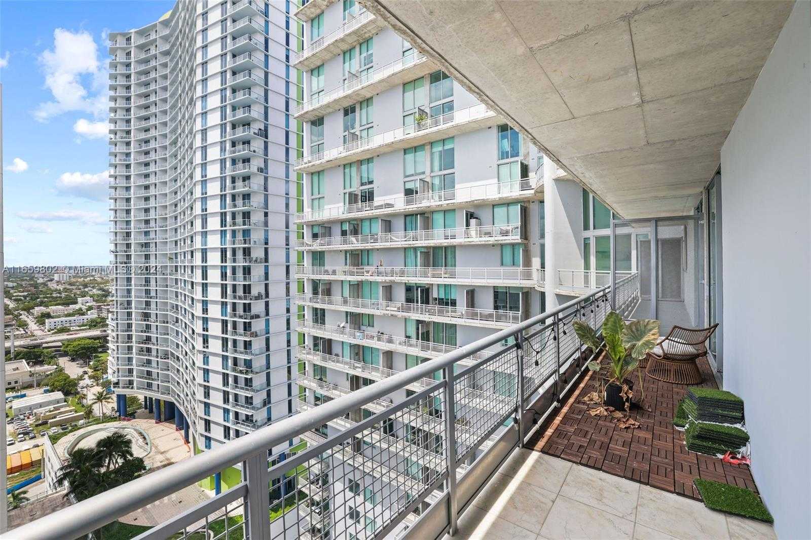 Small Image of 690 SOUTH WEST 1ST CT #2730, Miami Number 12