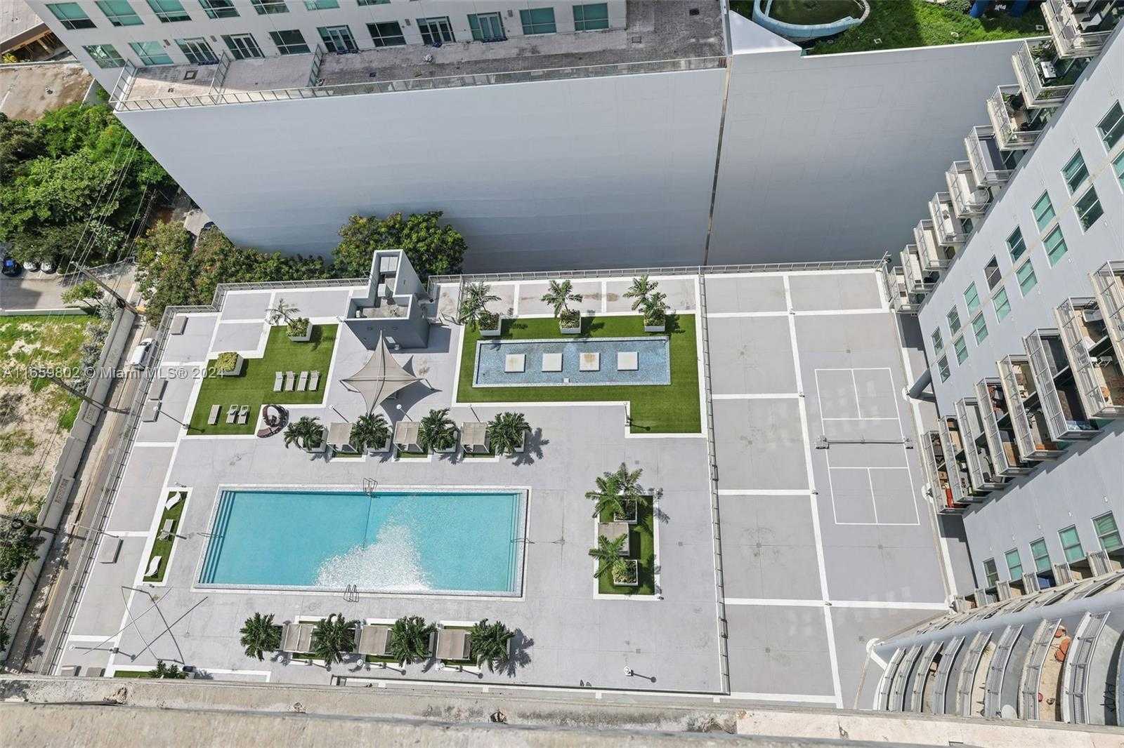 Small Image of 690 SOUTH WEST 1ST CT #2730, Miami Number 13
