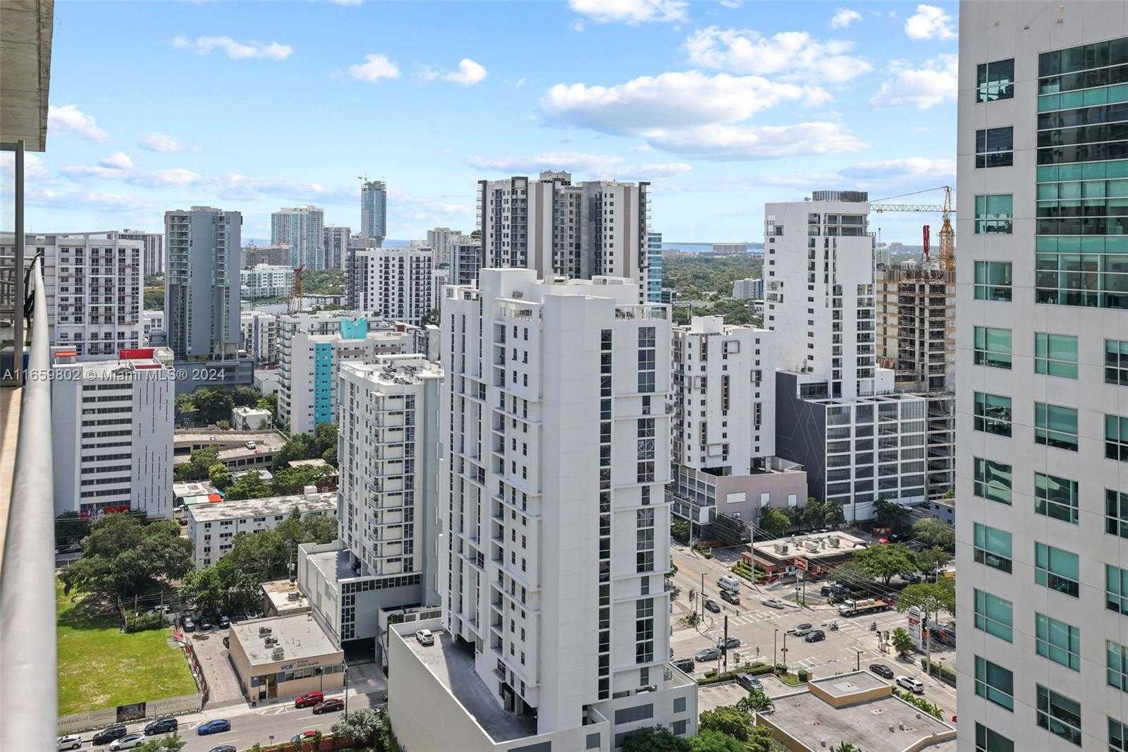 Small Image of 690 SOUTH WEST 1ST CT #2730, Miami Number 14