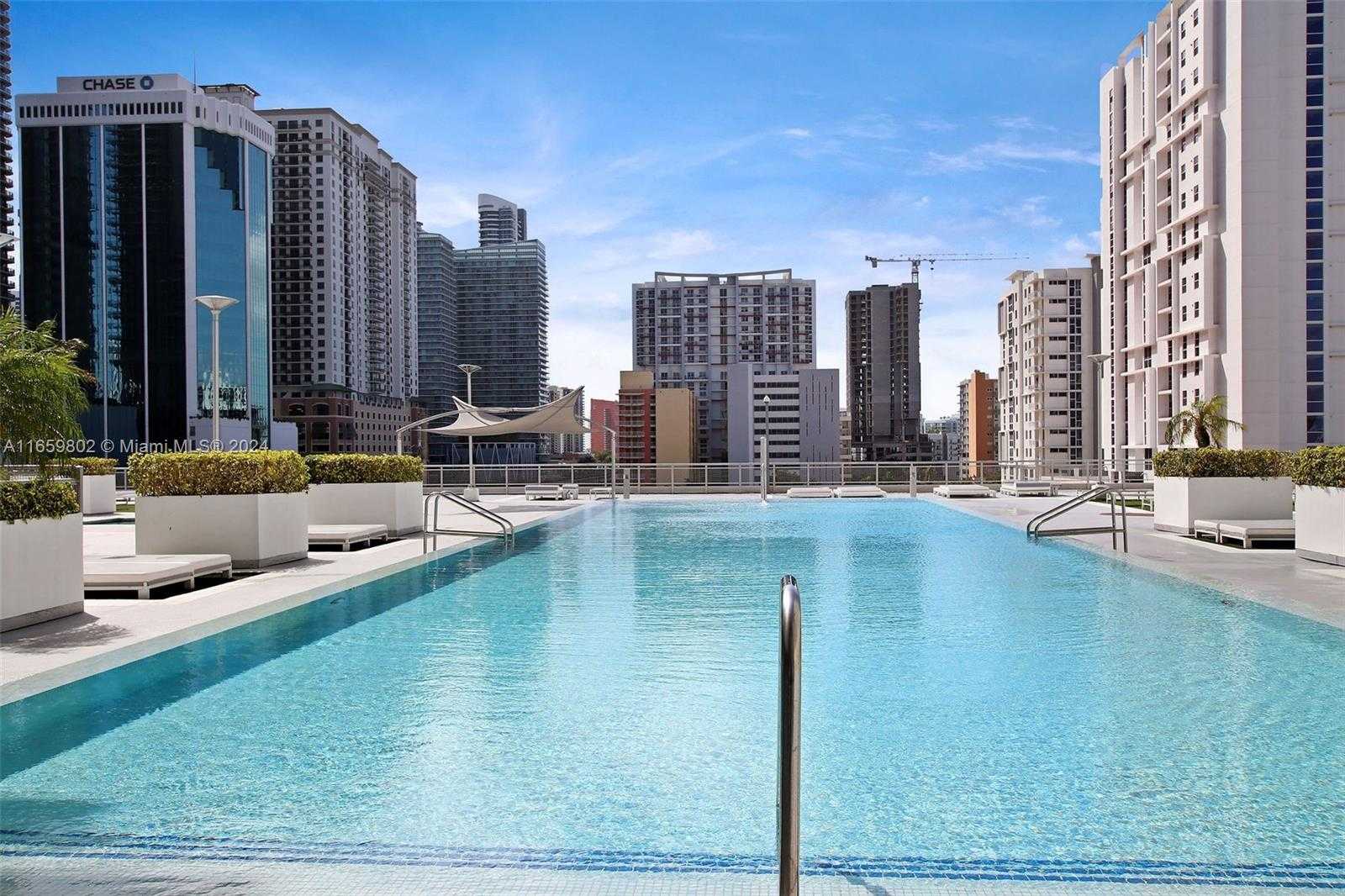 Small Image of 690 SOUTH WEST 1ST CT #2730, Miami Number 39