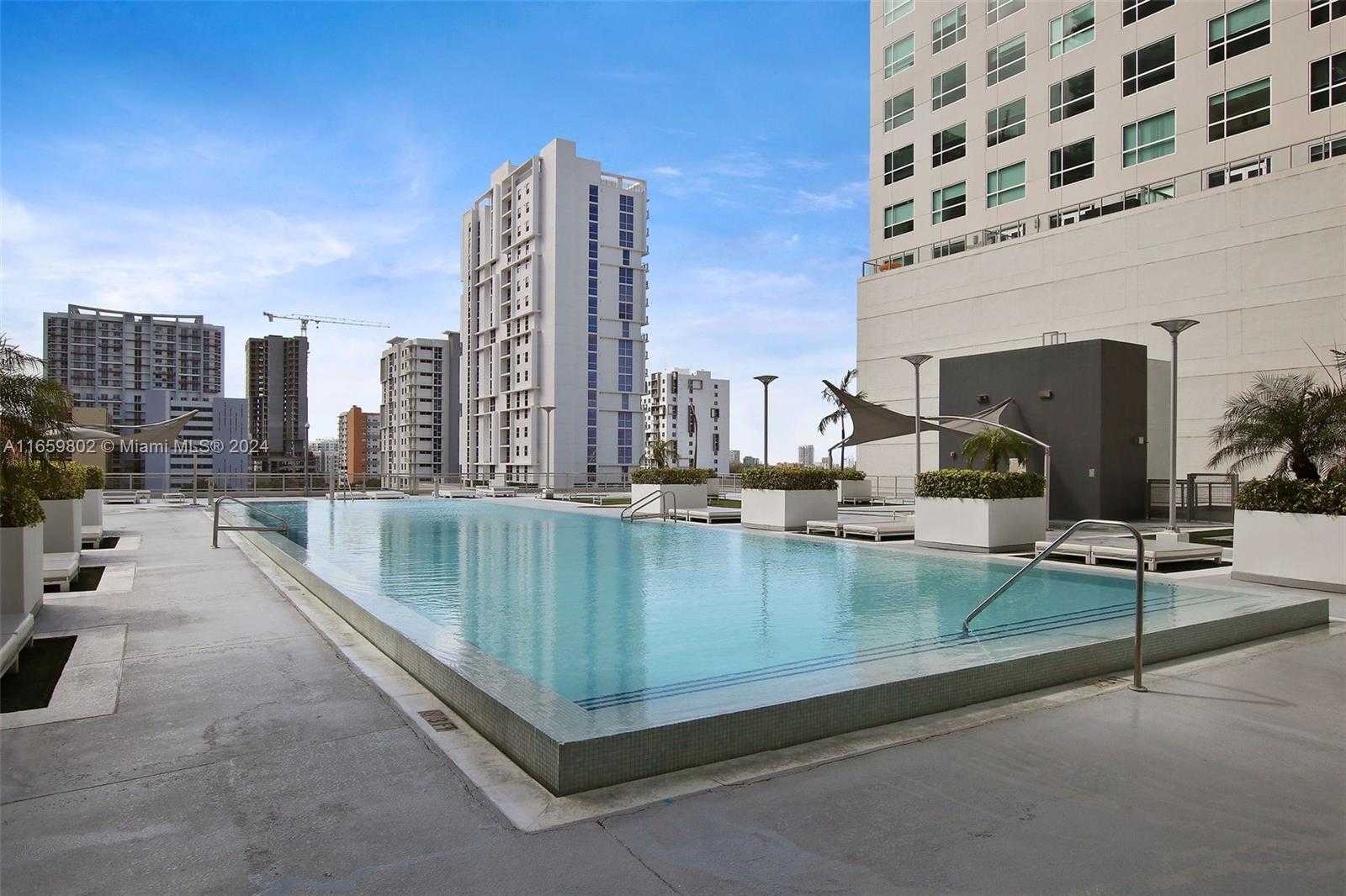 Small Image of 690 SOUTH WEST 1ST CT #2730, Miami Number 40