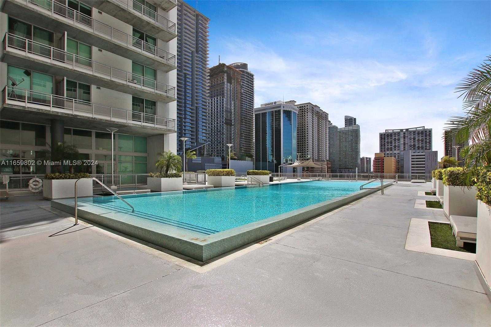 Small Image of 690 SOUTH WEST 1ST CT #2730, Miami Number 41