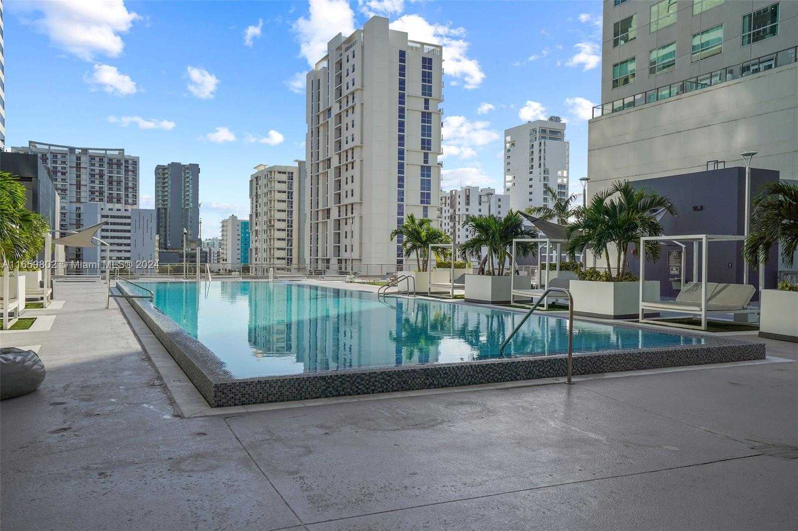 Small Image of 690 SOUTH WEST 1ST CT #2730, Miami Number 42