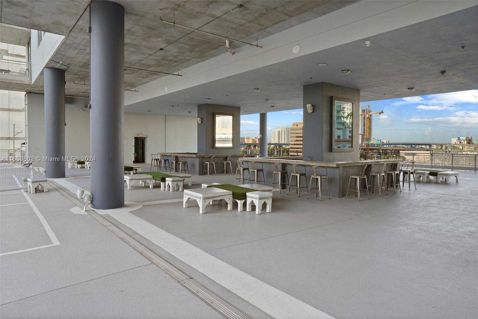 Small Image of 690 SOUTH WEST 1ST CT #2730, Miami Number 48