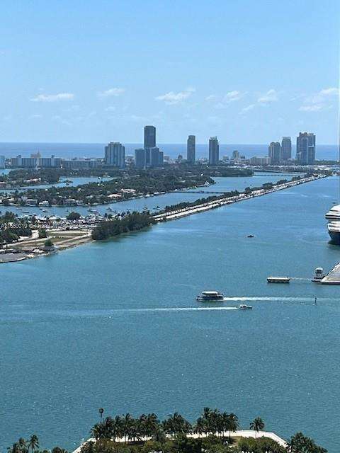 Small Image of 1040 BISCAYNE BLVD #2607, Miami Number 7