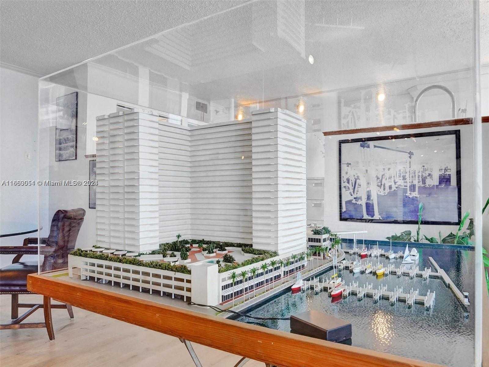 Small Image of 7601 EAST TREASURE DR #2418, North Bay Village Number 19