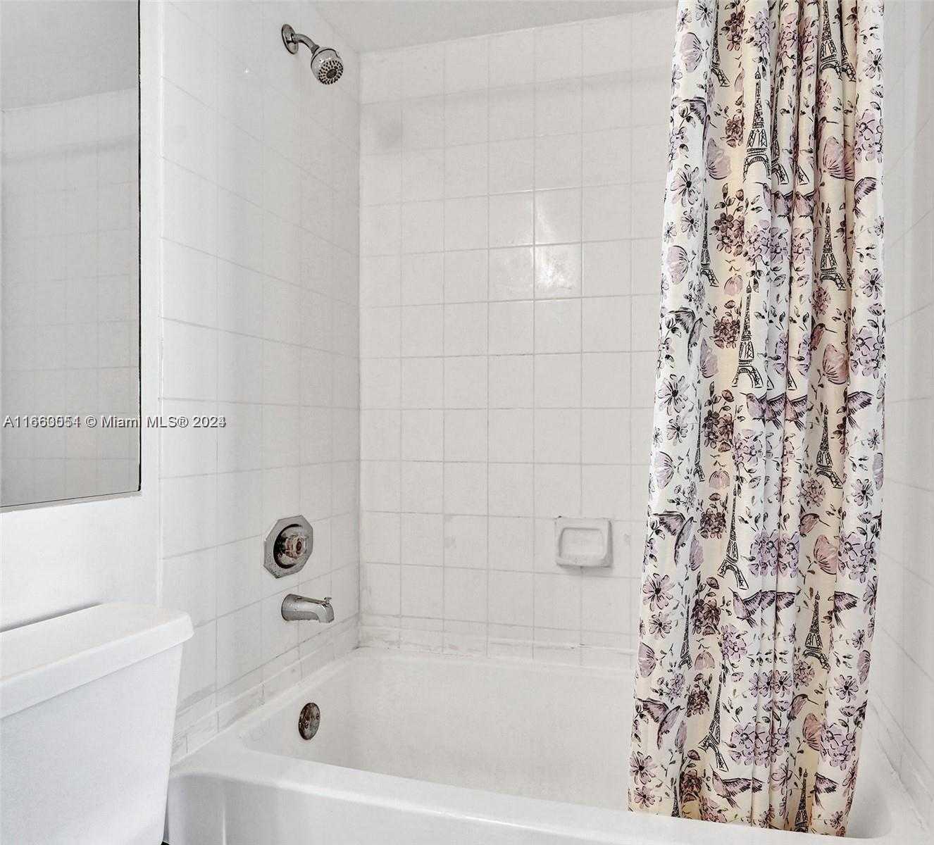 Small Image of 7601 EAST TREASURE DR #2418, North Bay Village Number 33