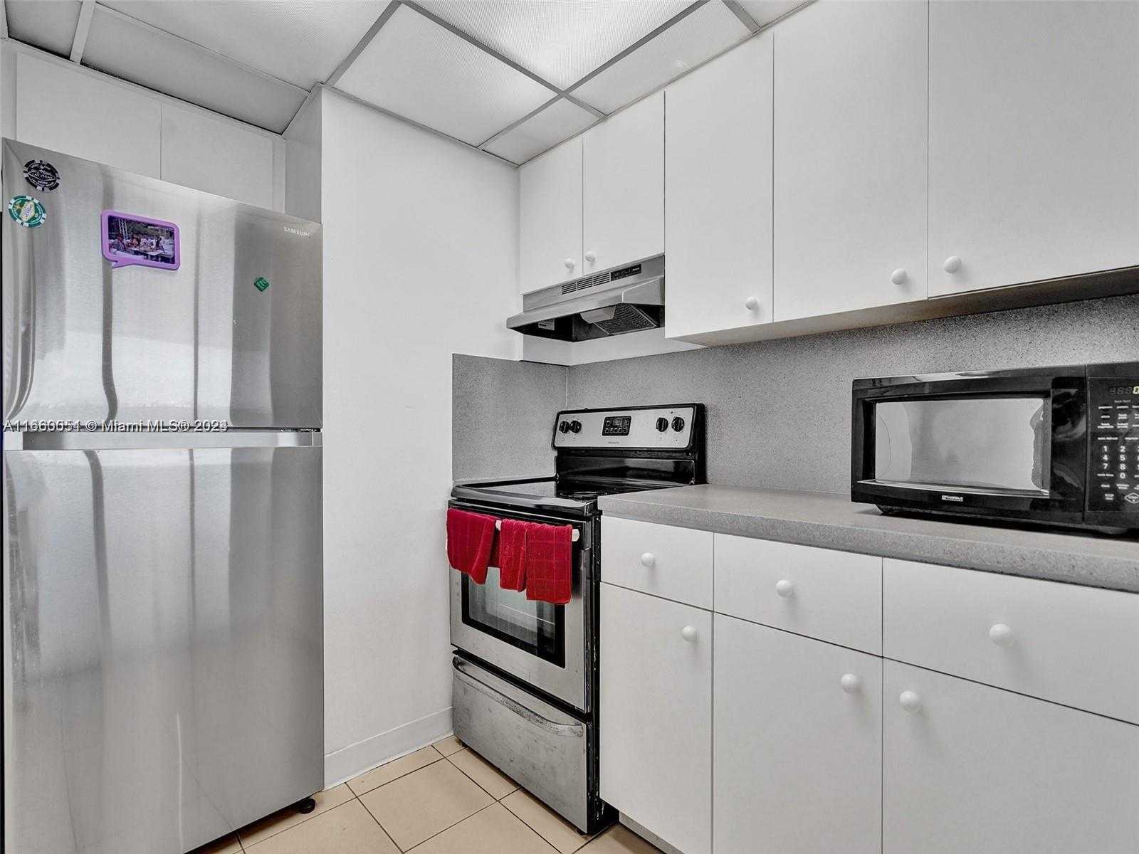 Small Image of 7601 EAST TREASURE DR #2418, North Bay Village Number 45