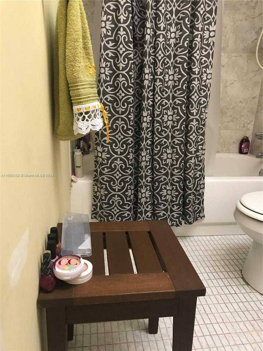 Small Image of 200 172ND ST #207, Sunny Isles Beach Number 3