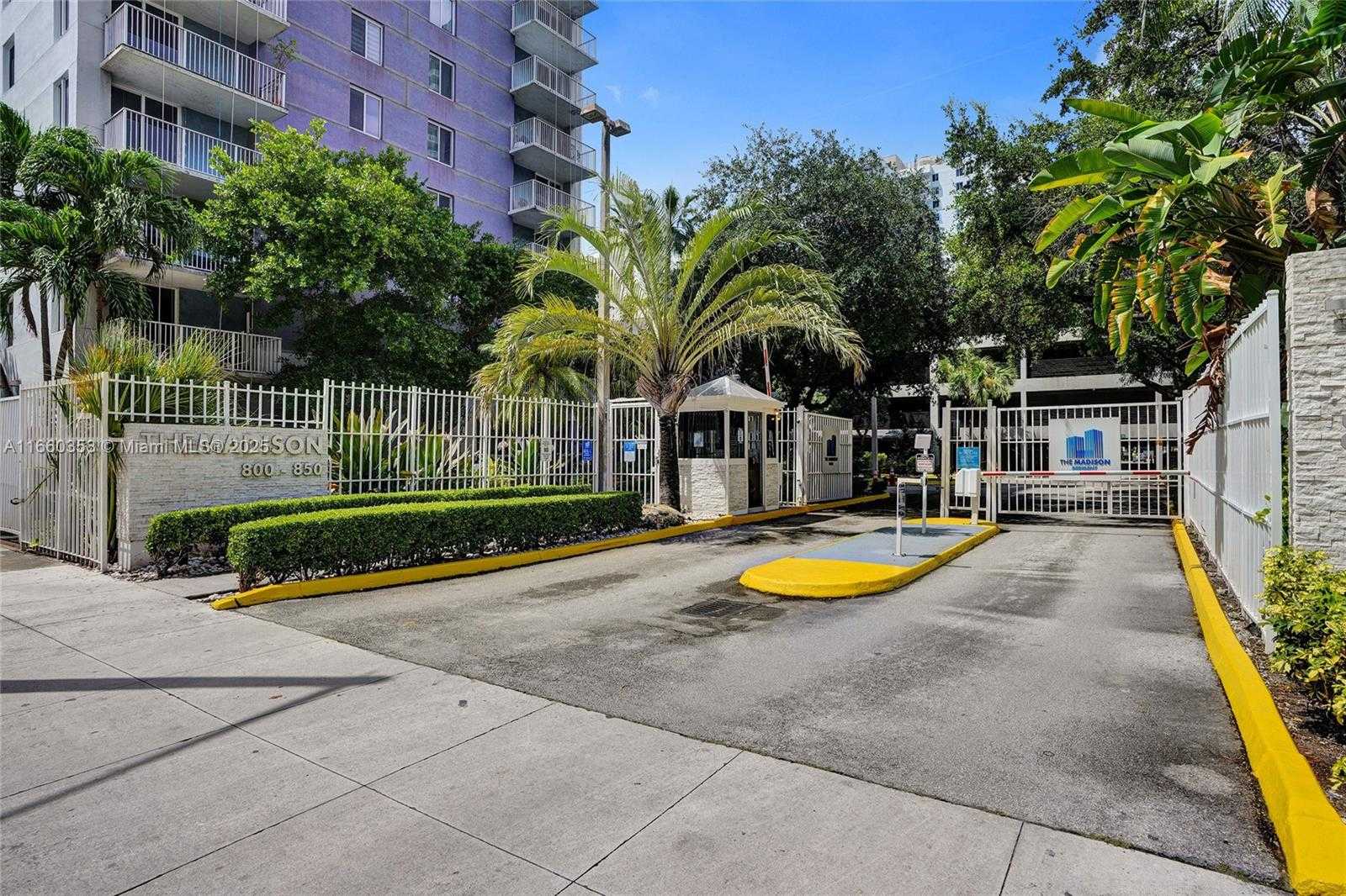 Small Image of 850 NORTH MIAMI AVE #W-1810, Miami Number 17