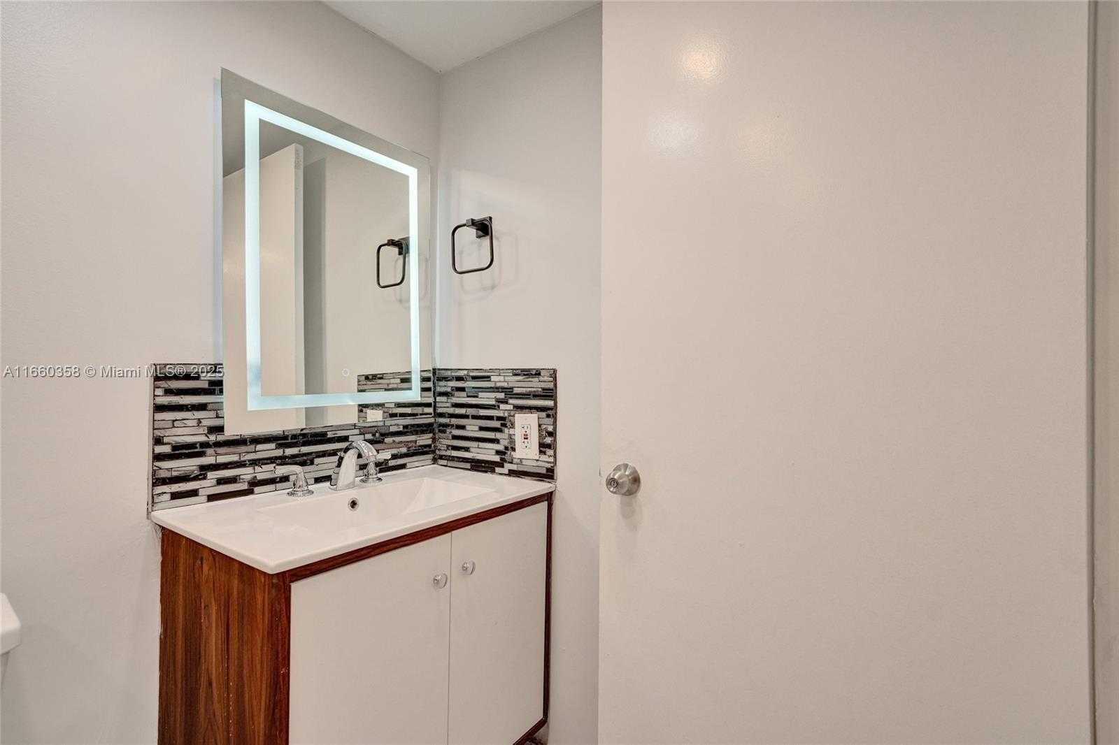 Small Image of 850 NORTH MIAMI AVE #W-1810, Miami Number 8
