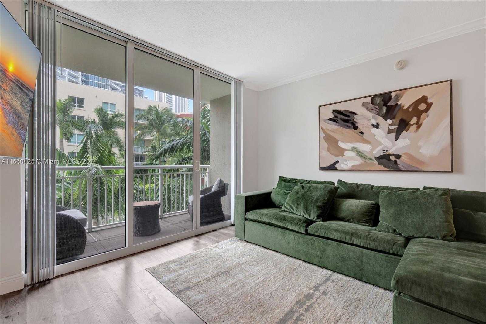 Small Image of 2000 NORTH BAYSHORE DR #303, Miami Number 15