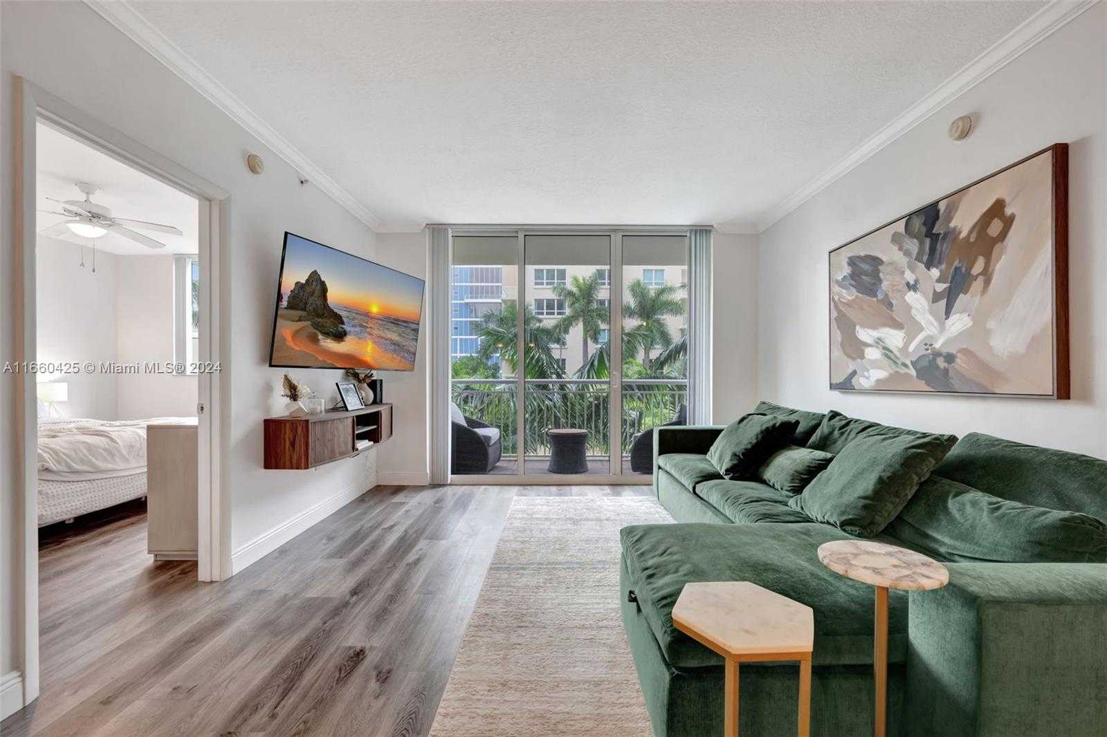Small Image of 2000 NORTH BAYSHORE DR #303, Miami Number 16