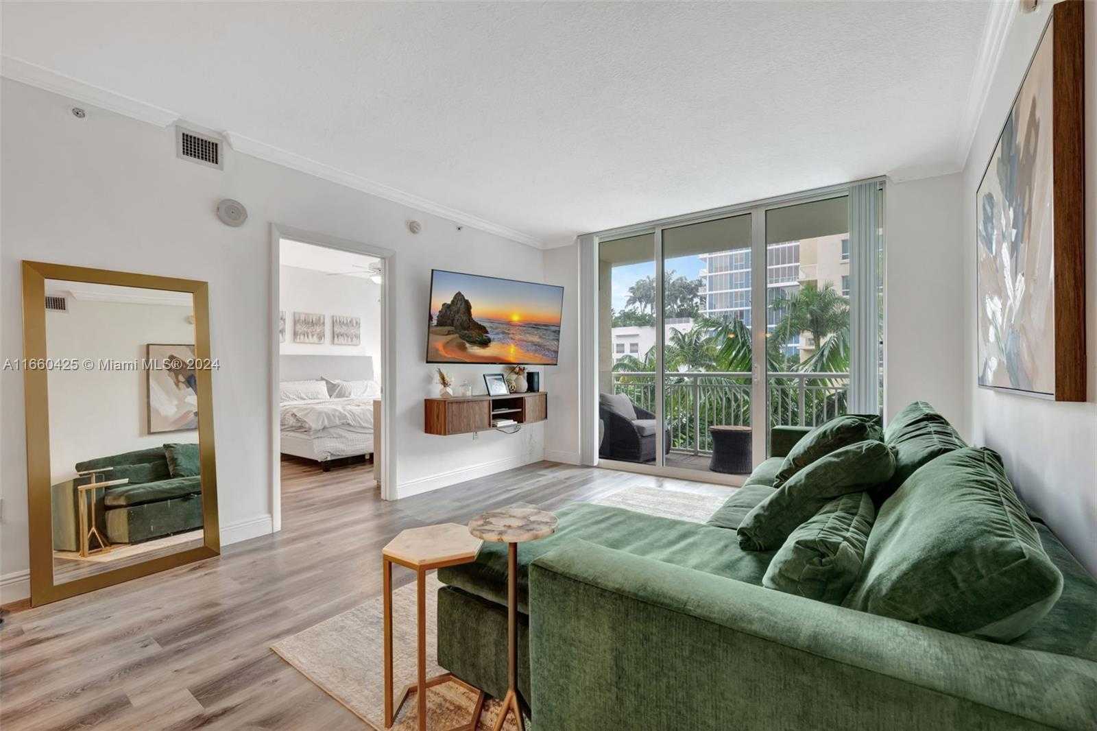 Small Image of 2000 NORTH BAYSHORE DR #303, Miami Number 17