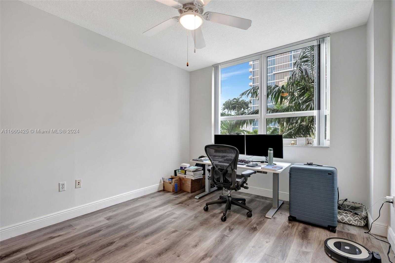 Small Image of 2000 NORTH BAYSHORE DR #303, Miami Number 24