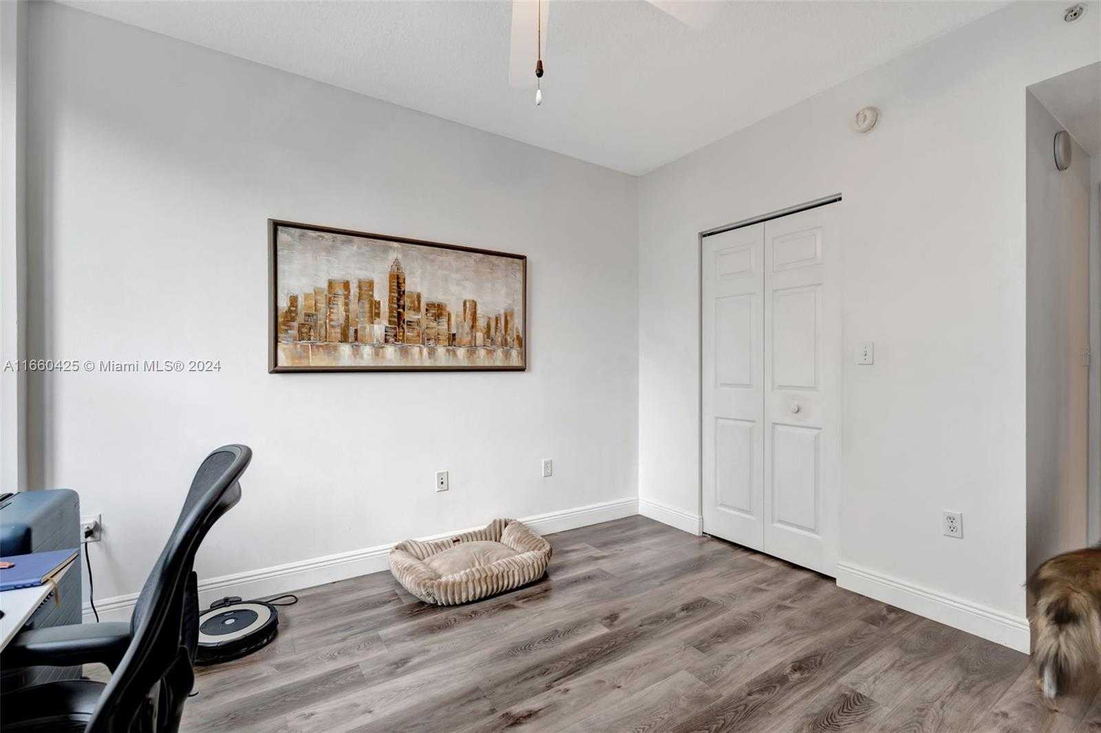 Small Image of 2000 NORTH BAYSHORE DR #303, Miami Number 26