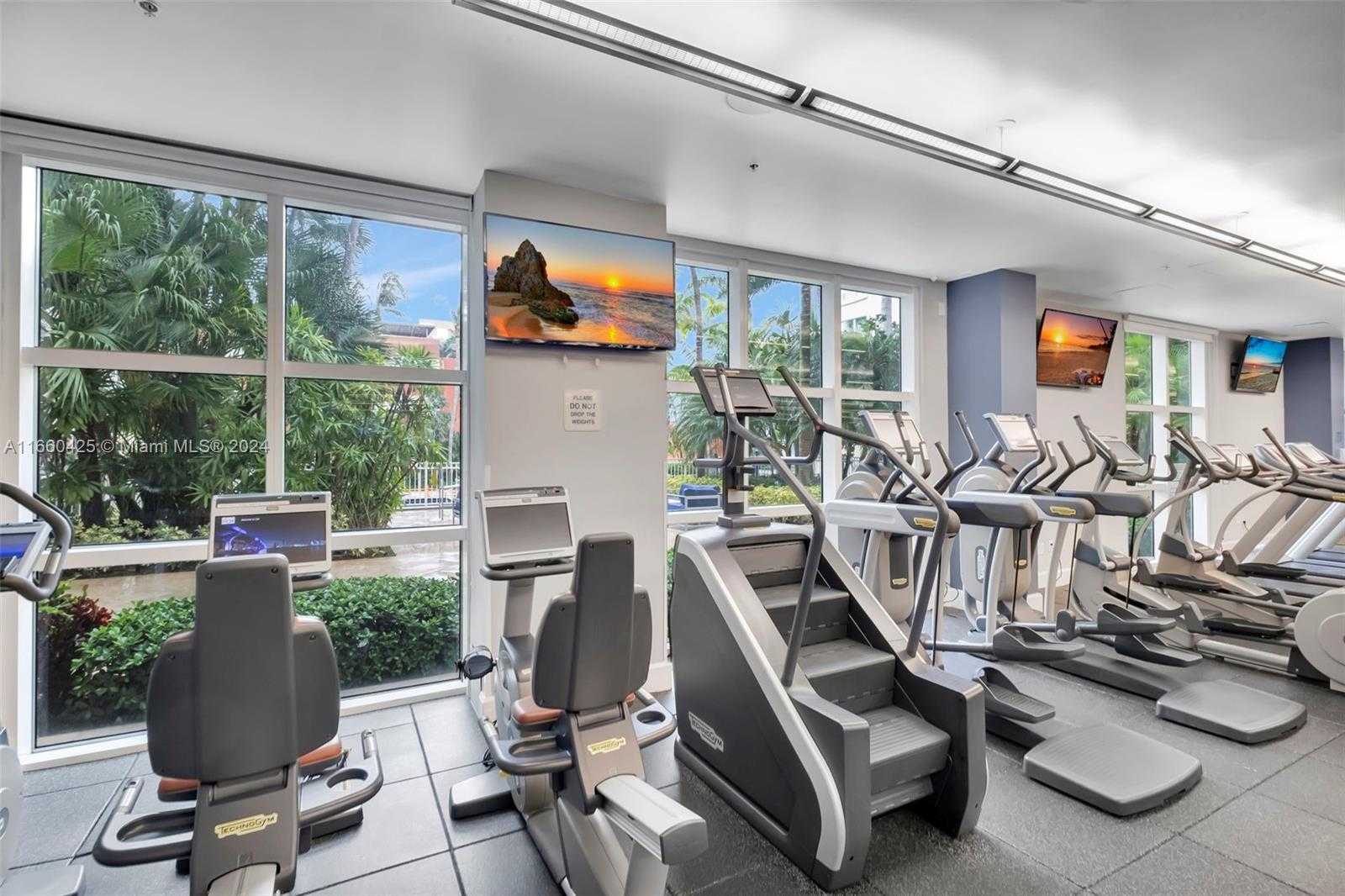 Small Image of 2000 NORTH BAYSHORE DR #303, Miami Number 32