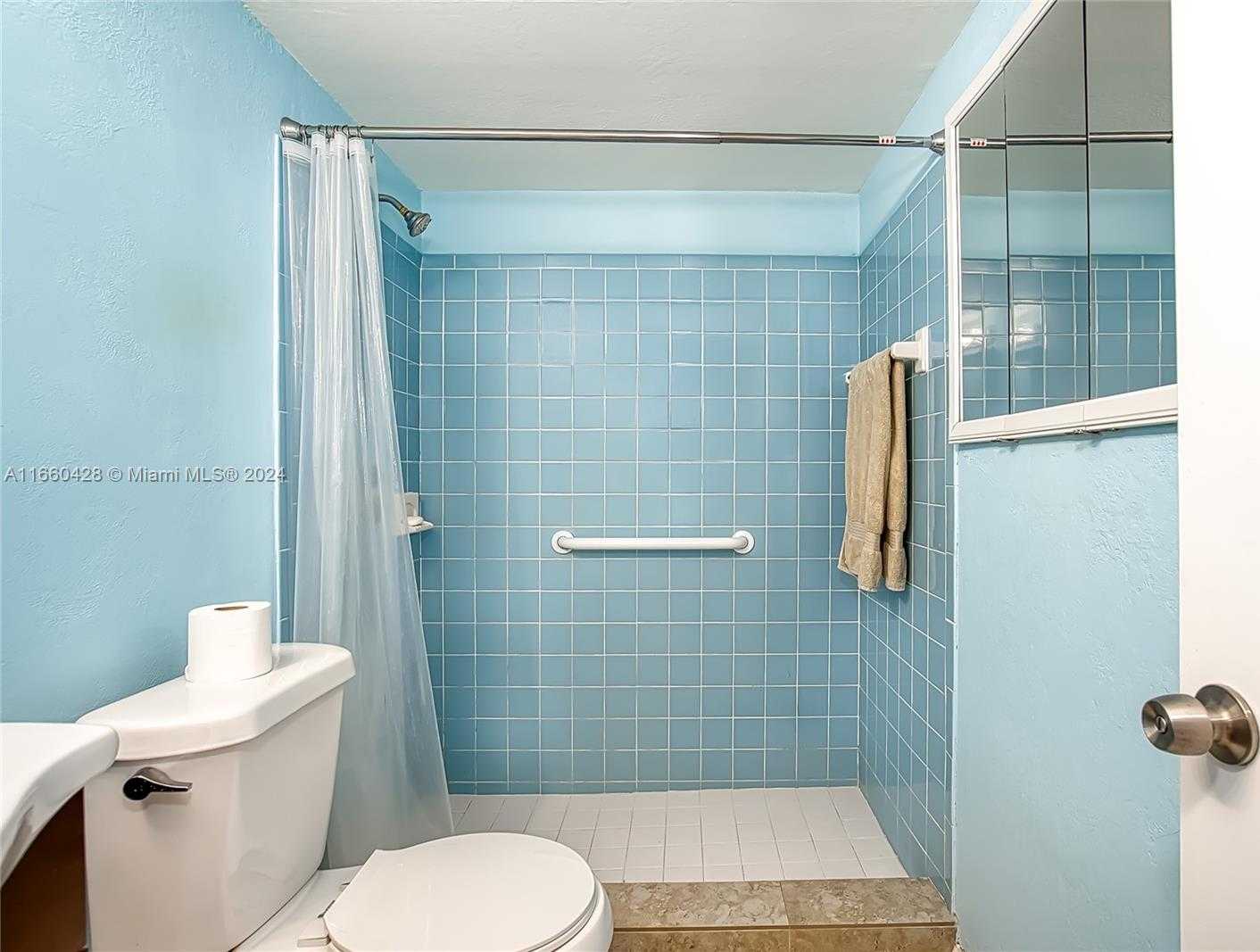 Small Image of 173 ELLESMERE C #173, Deerfield Beach Number 14