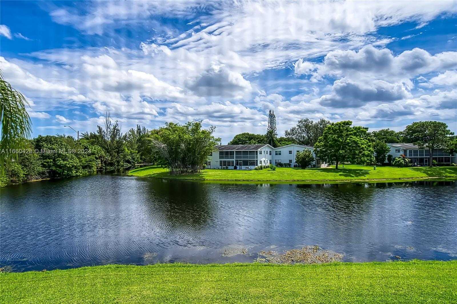 Small Image of 173 ELLESMERE C #173, Deerfield Beach Number 18