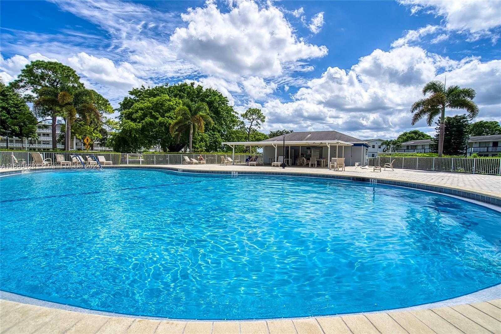 Small Image of 173 ELLESMERE C #173, Deerfield Beach Number 20