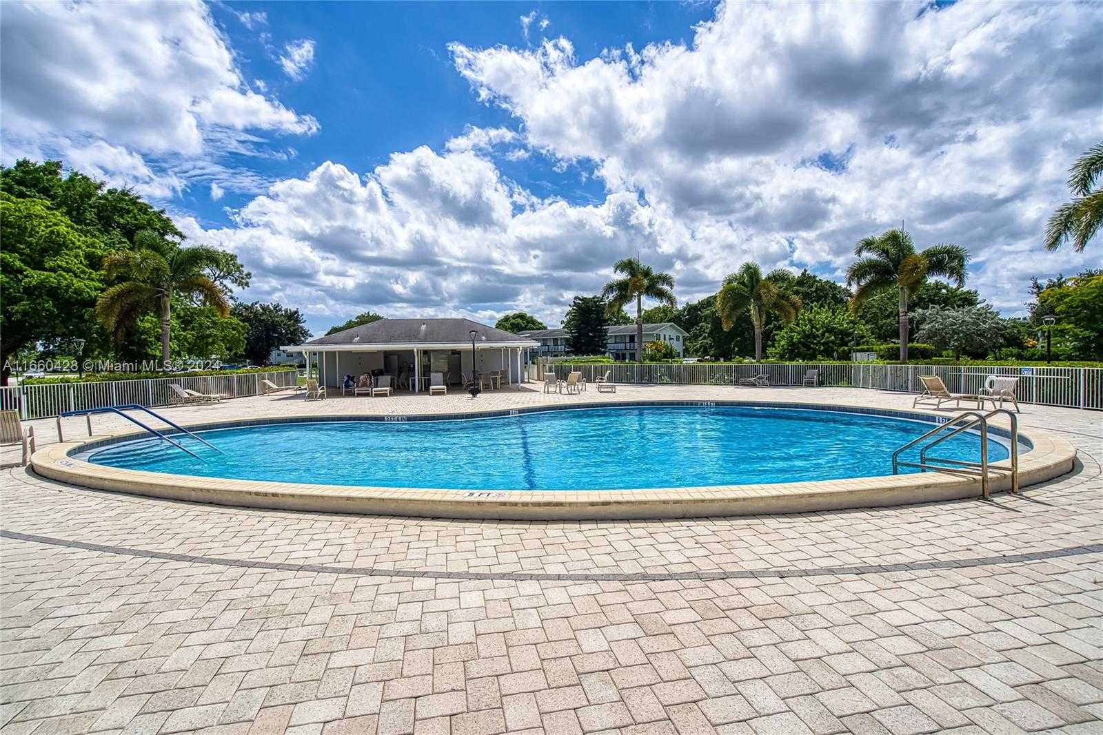 Small Image of 173 ELLESMERE C #173, Deerfield Beach Number 21