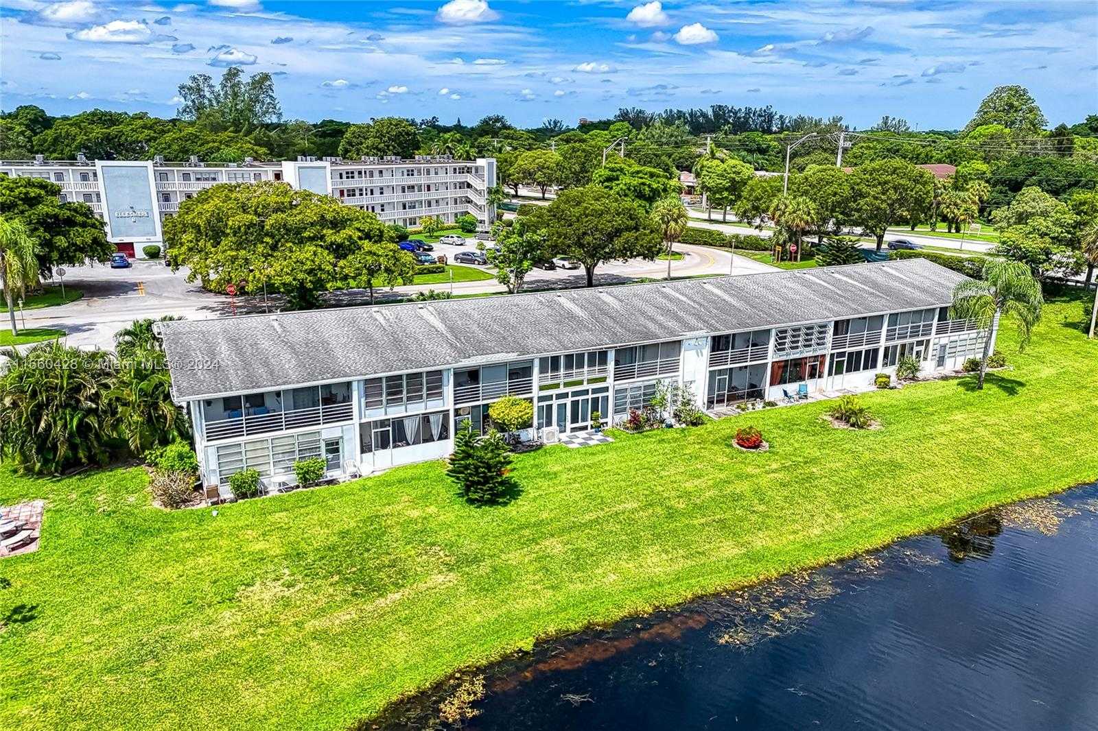 Small Image of 173 ELLESMERE C #173, Deerfield Beach Number 32