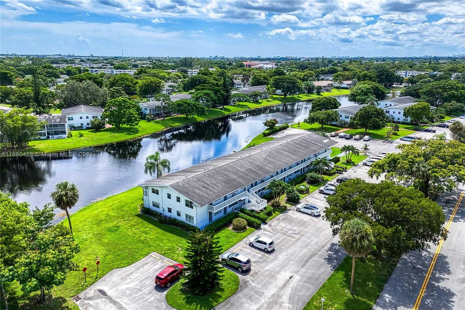 Small Image of 173 ELLESMERE C #173, Deerfield Beach Number 34