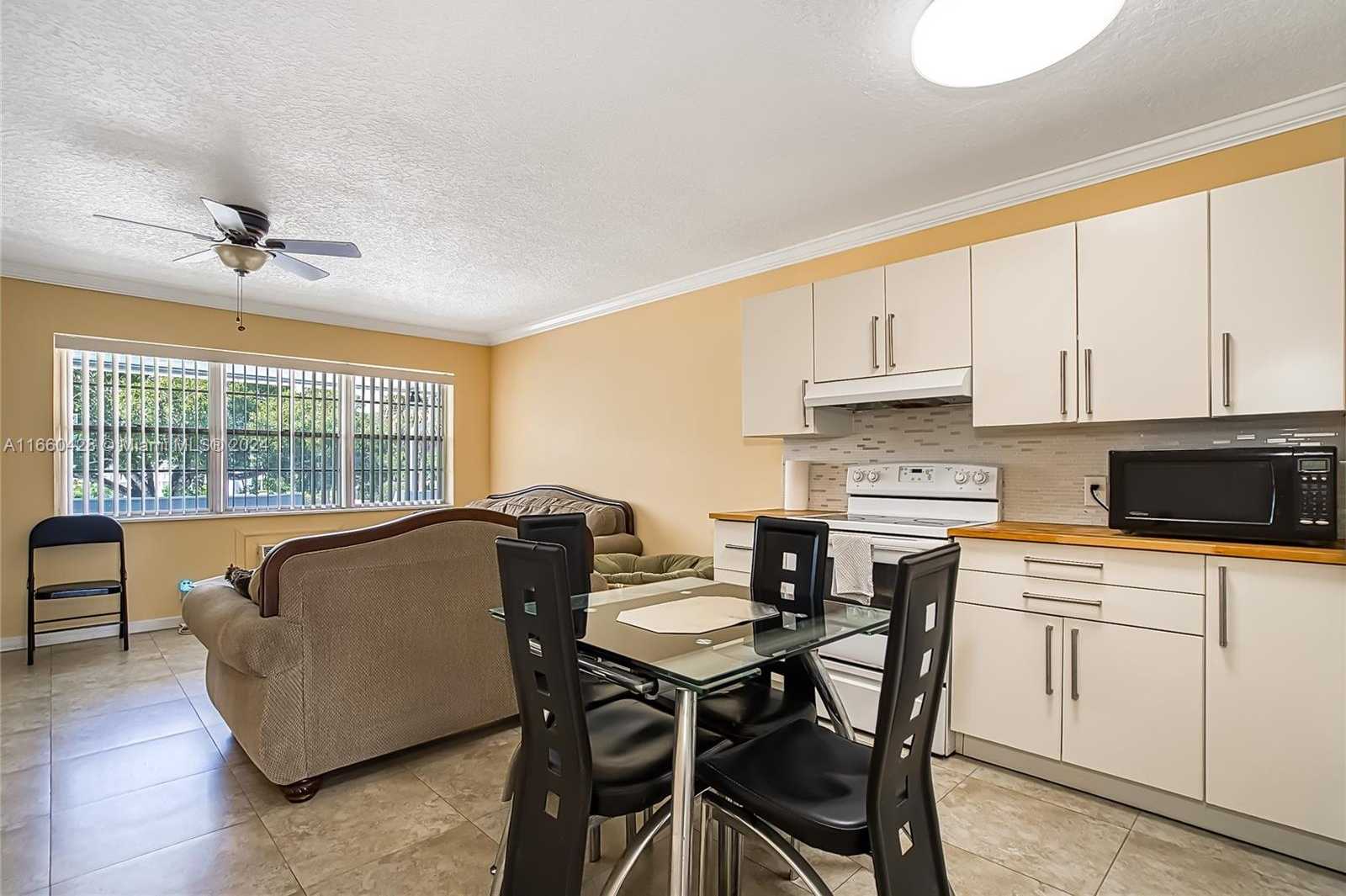 Small Image of 173 ELLESMERE C #173, Deerfield Beach Number 4