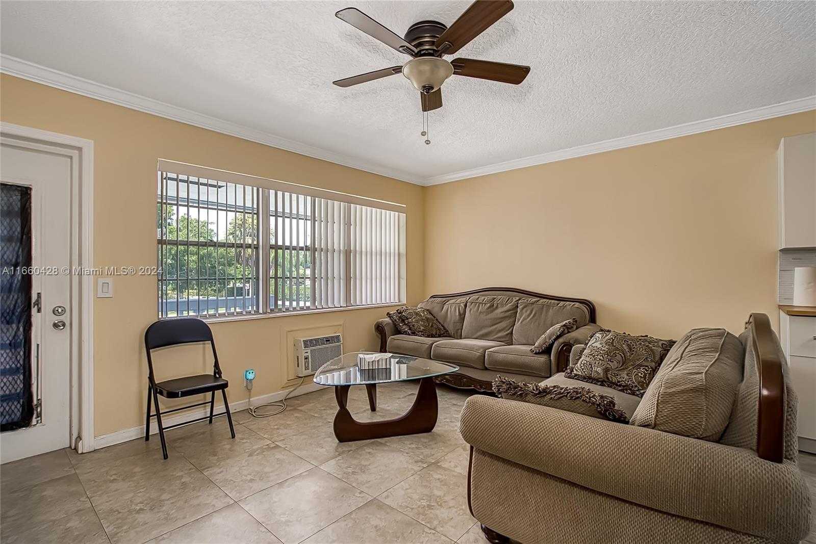 Small Image of 173 ELLESMERE C #173, Deerfield Beach Number 7