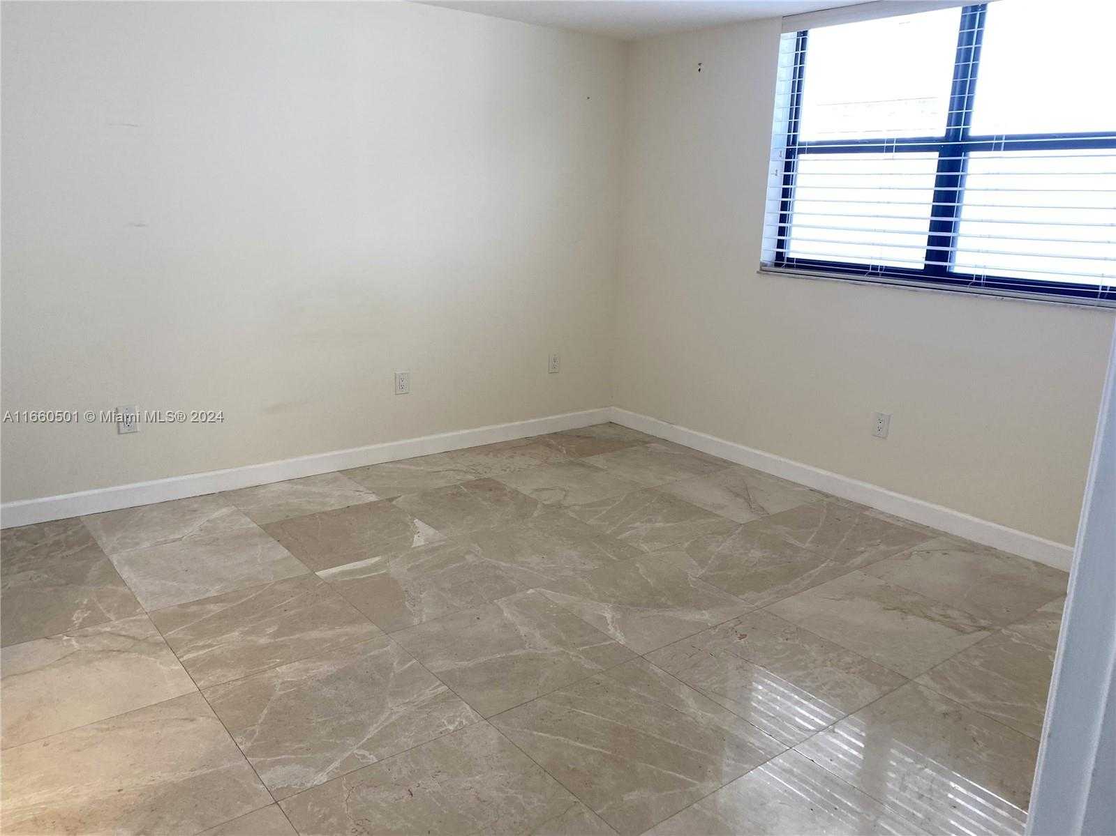 Small Image of 1623 COLLINS AVE #215, Miami Beach Number 11