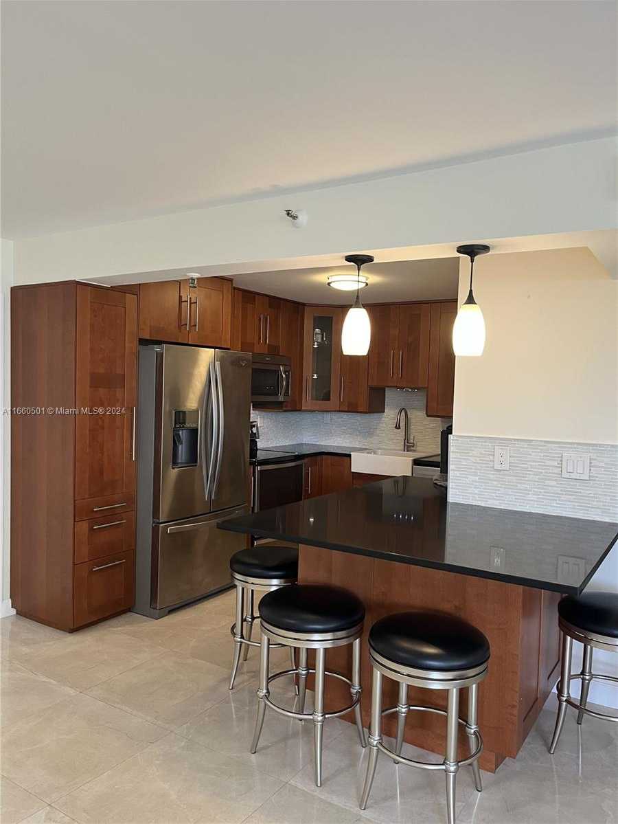 Small Image of 1623 COLLINS AVE #215, Miami Beach Number 5