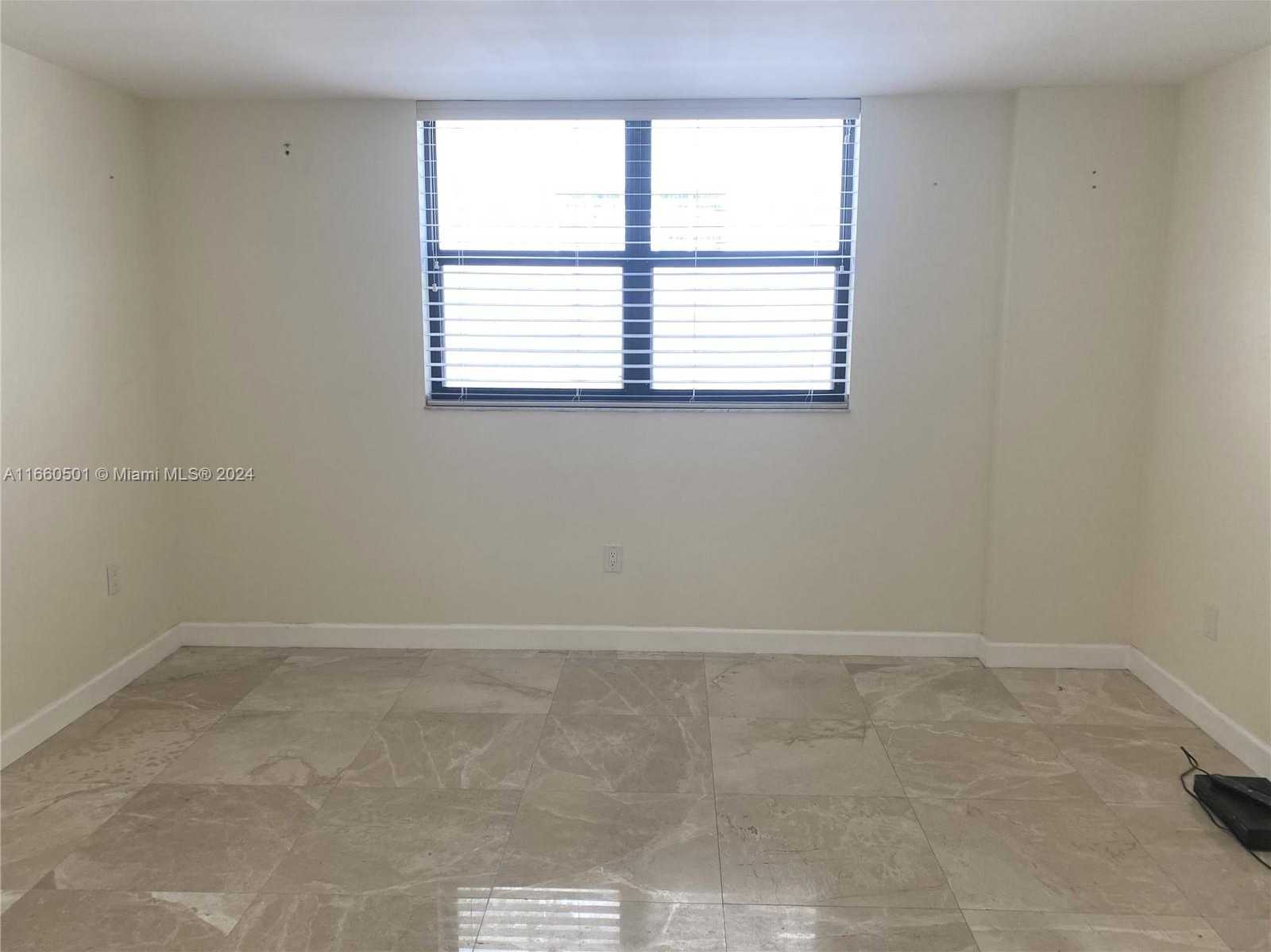 Small Image of 1623 COLLINS AVE #215, Miami Beach Number 8