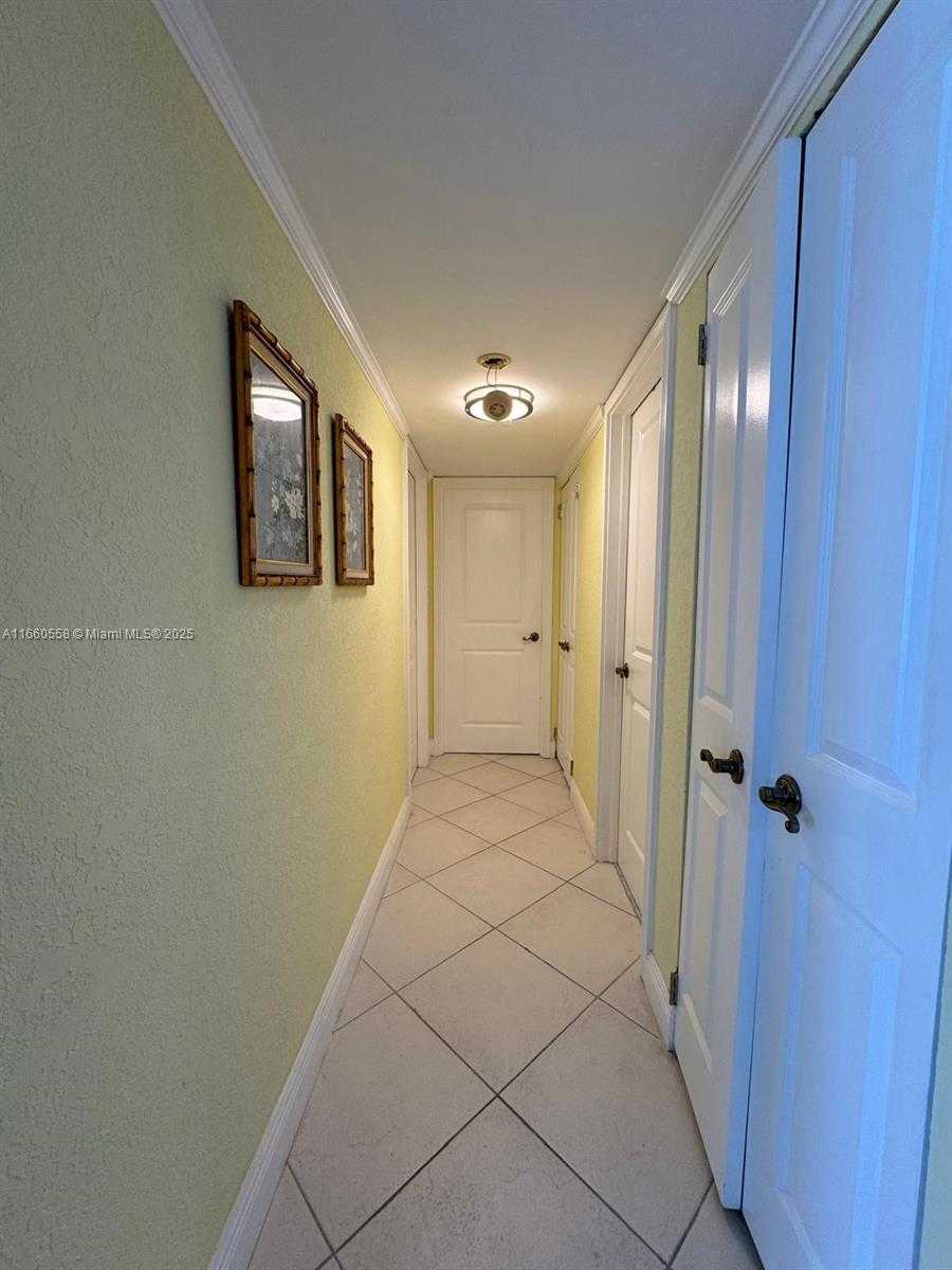 Small Image of 3800 SOUTH OCEAN DR #1620, Hollywood Number 24