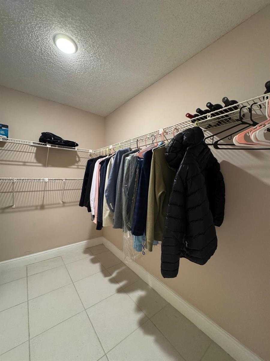 Small Image of 3800 SOUTH OCEAN DR #1620, Hollywood Number 32