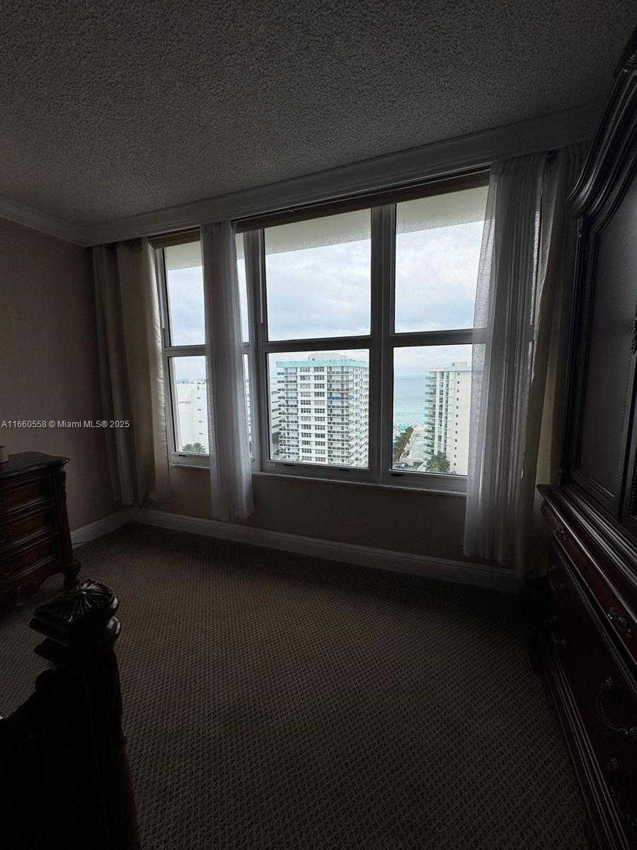 Small Image of 3800 SOUTH OCEAN DR #1620, Hollywood Number 34