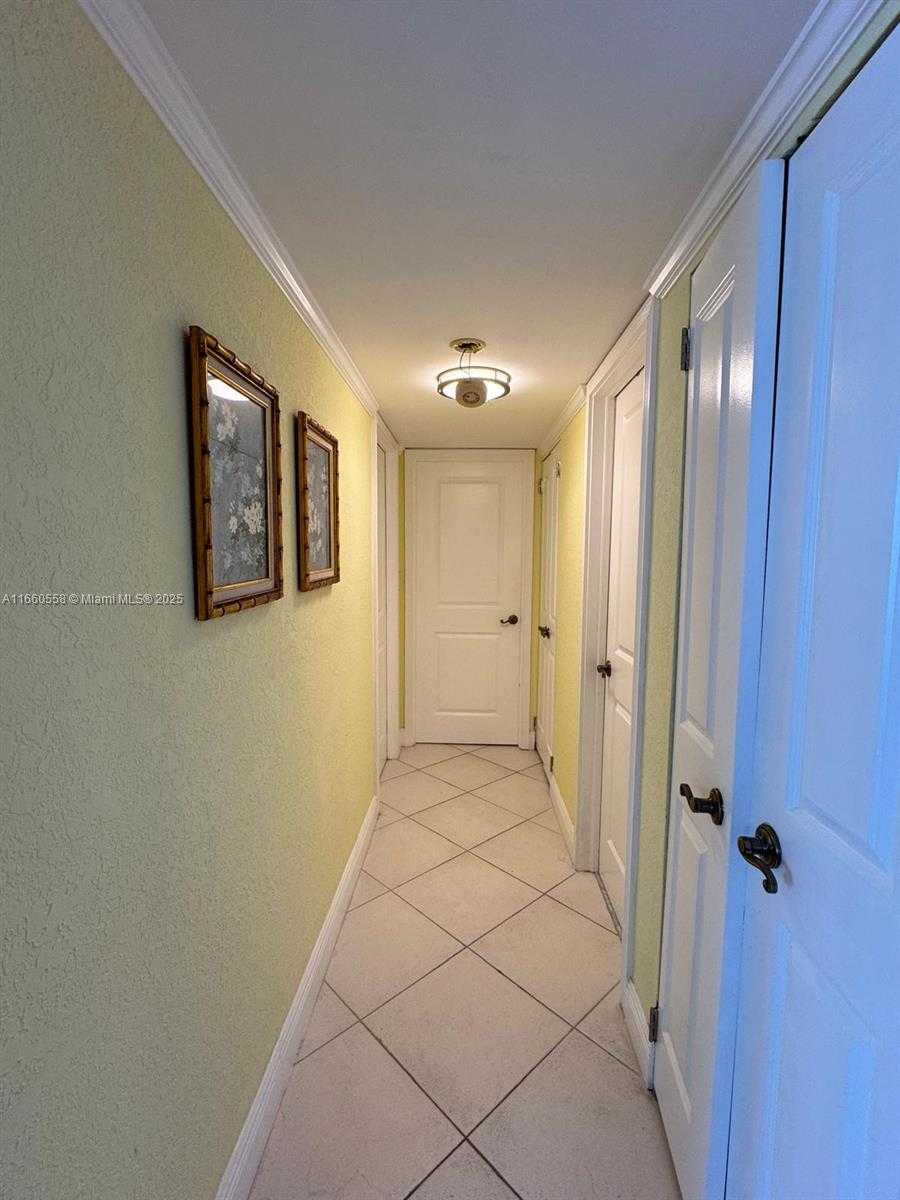 Small Image of 3800 SOUTH OCEAN DR #1620, Hollywood Number 49